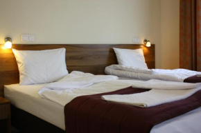  Hotel Czerniewski  Варшава